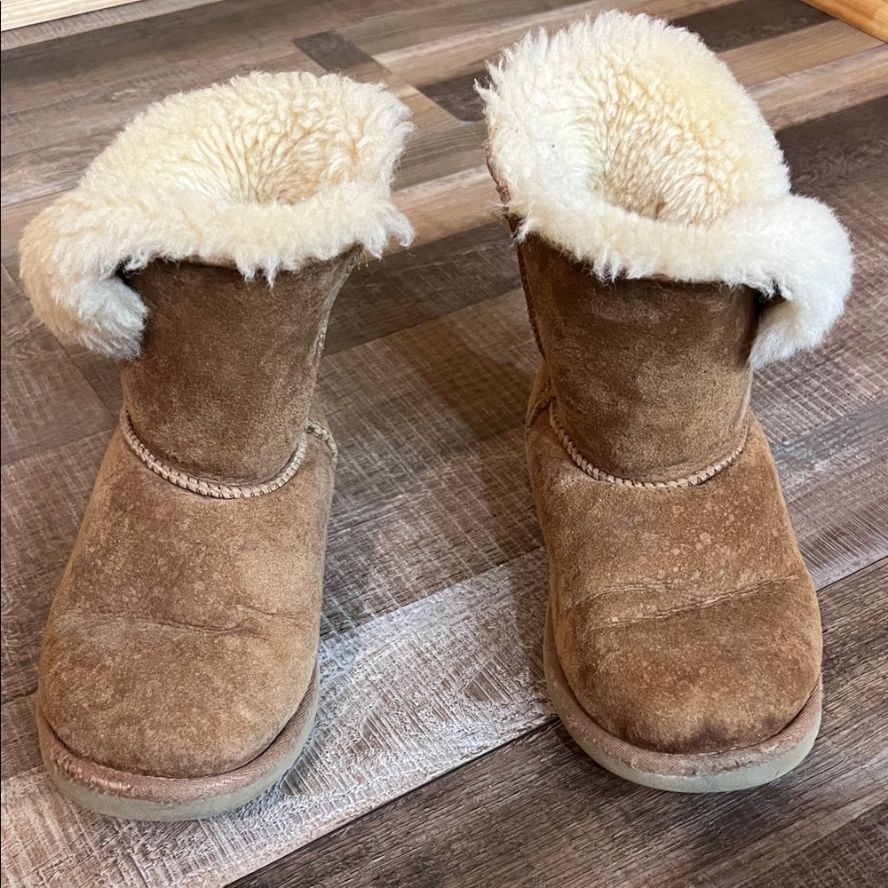 UGG Kids Chestnut Brown Shearling Lined Boots